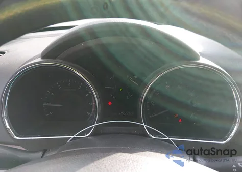 2010 Toyota Highlander Base V6 z USA, uszkodzony, nr VIN 5TDBK3EH8AS025293